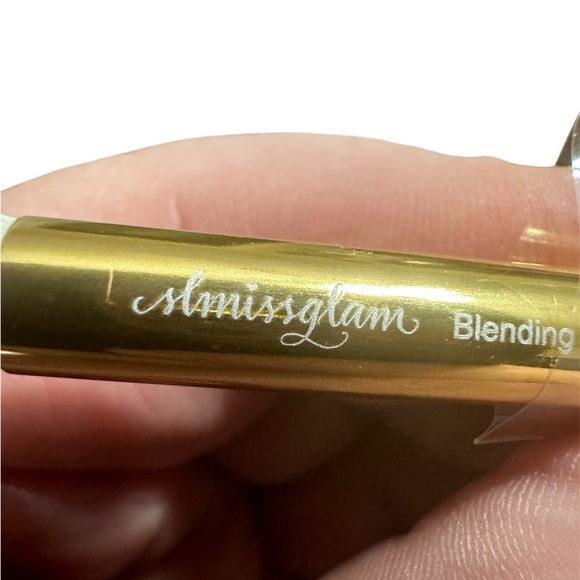 Slmissglam Large Fluffy Bird Blending Brush - Picture 2 of 4